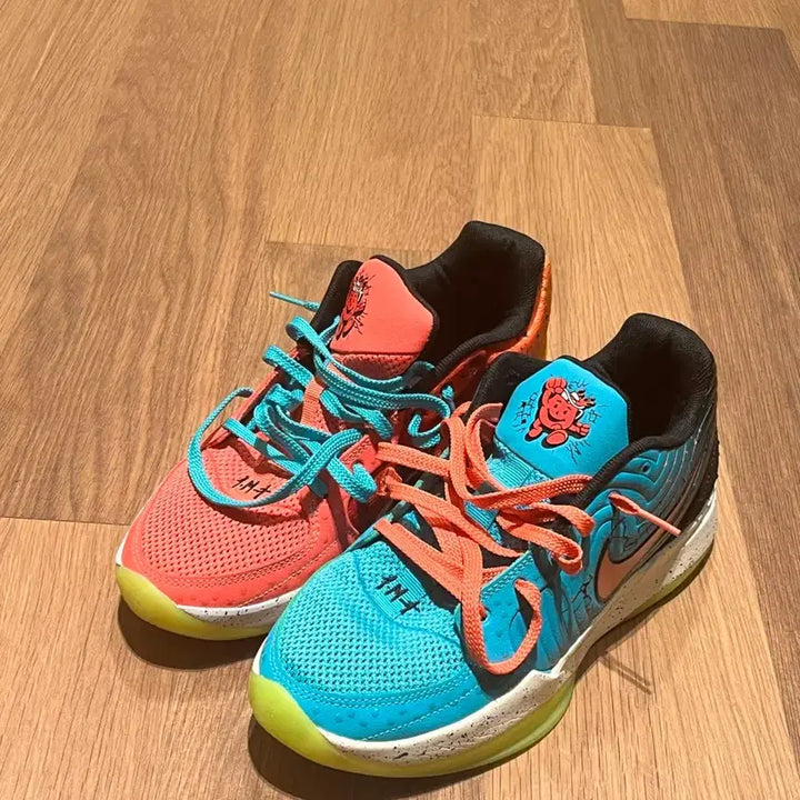 [BUNJANG] Nike x Kool-Aid Air Zoom 2 EP Mixed Berry Crimson Sneakers / 나이키 x 쿨에이드 자 2 EP 믹스드 베리 브라이트 크림슨 플랫 실버