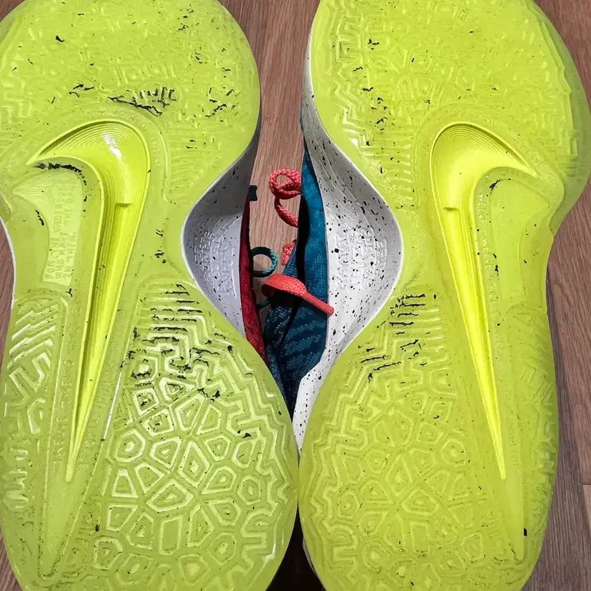 [BUNJANG] Nike x Kool-Aid Air Zoom 2 EP Mixed Berry Crimson Sneakers / 나이키 x 쿨에이드 자 2 EP 믹스드 베리 브라이트 크림슨 플랫 실버