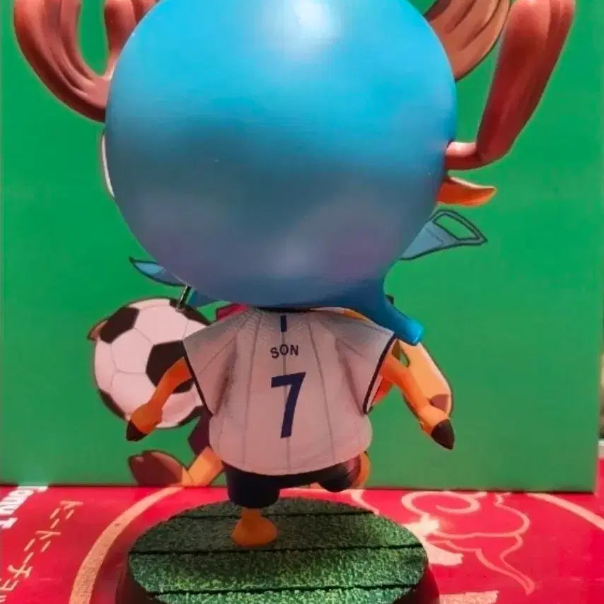 [BUNJANG] One Piece Chopper Figure (Son Heung-min Version) - Resin / 원피스 손흥민 쵸파 축구 피규어(레진)