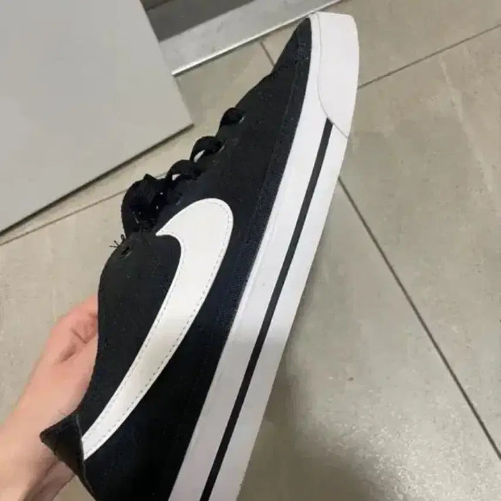 [SOLD OUT] 나이키 코트 레거시 블랙 캔버스 스니커즈 270 (거의 새상품)