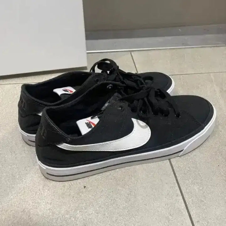 [SOLD OUT] 나이키 코트 레거시 블랙 캔버스 스니커즈 270 (거의 새상품)