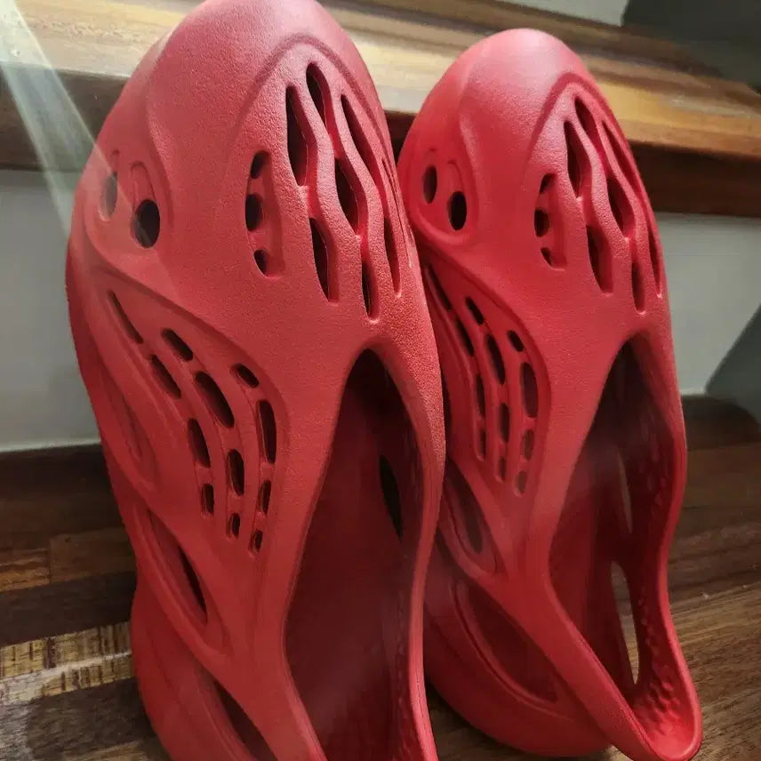[SOLD OUT] 아디다스 이지폼러너