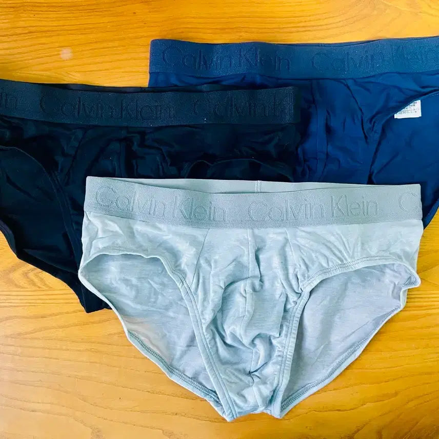 [BUNJANG] Calvin Klein Hip Brief Underwear / CK 캘빈클라인 언더웨어 힙 브리프 삼각 속옷 팬티