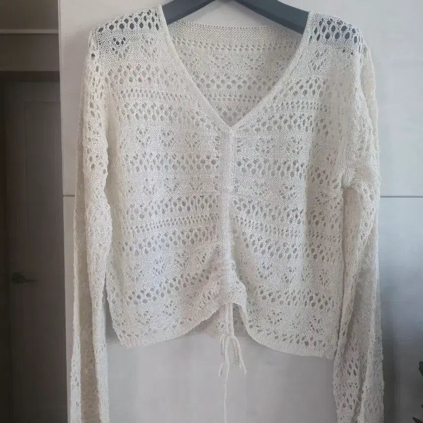 [BUNJANG] Ivory V-Neck Punching Knit Top / (새옷)아이보리 브이넥 펀칭 니트 55~66사이즈