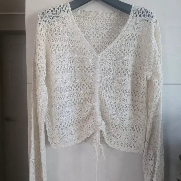 [BUNJANG] Ivory V-Neck Punching Knit Top / (새옷)아이보리 브이넥 펀칭 니트 55~66사이즈
