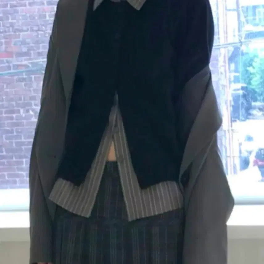[BUNJANG] Woohwa Striped Shirt / 지그재그 에이블리 우화 스트라이프 셔츠 (새상품)