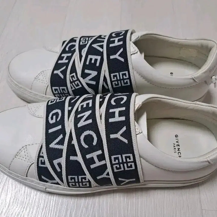 [BUNJANG] Givenchy Bending Sneakers (Size 35) / 지방시 밴딩 스니커즈 35