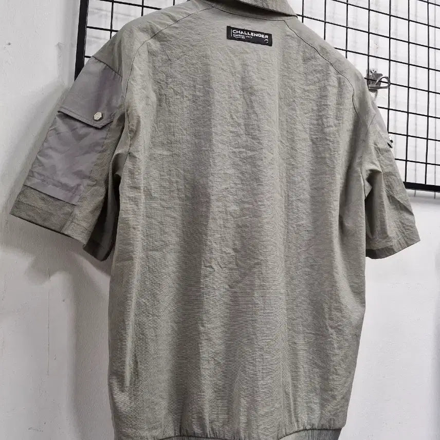 [BUNJANG] 100L Challenger Air Cool Short Sleeve Woven Top / 100L 챌린저 에어쿨 냉감 반팔 카라 우븐탑.