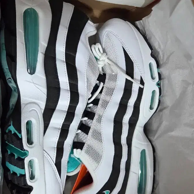 [BUNJANG] Nike Air Max 95 Emerald Big Bubble Sneakers / 나이키 에어맥스95 에메랄드 빅버블
