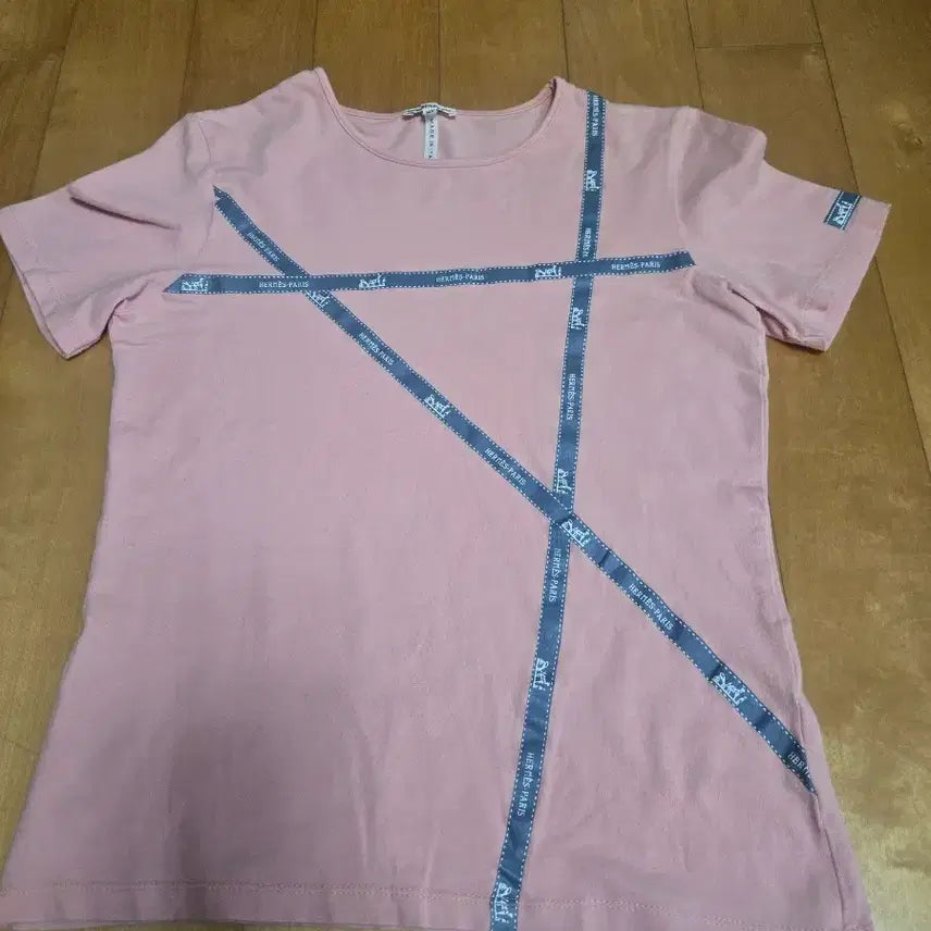 [BUNJANG] Hermès Ribbon Logo Short-Sleeve T-Shirt Pink / 에르메스 티셔츠