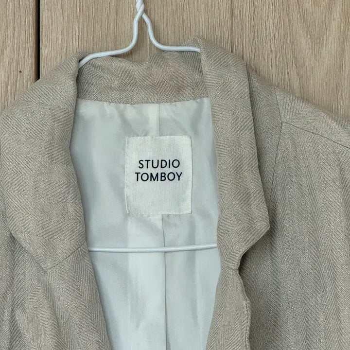 [SOLD OUT] 스튜디오 톰보이 린넨 자켓 베이지