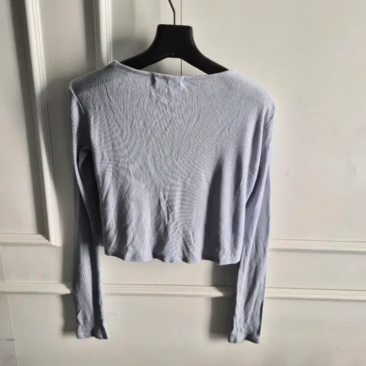 [BUNJANG] V-Neck Cropped Long Sleeve T-Shirt / V넥 크롭 긴팔 티셔츠/S