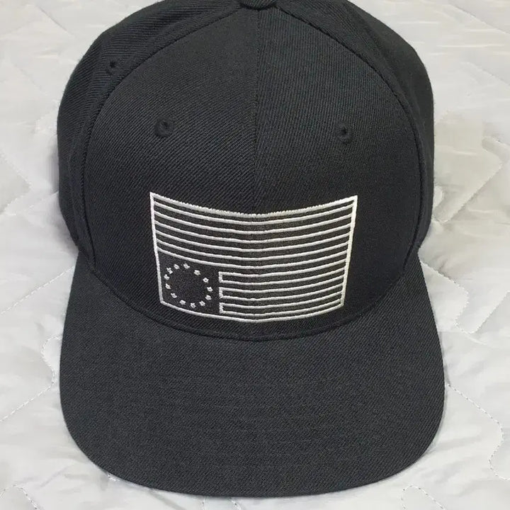 [SOLD OUT] 블랙스케일 모자