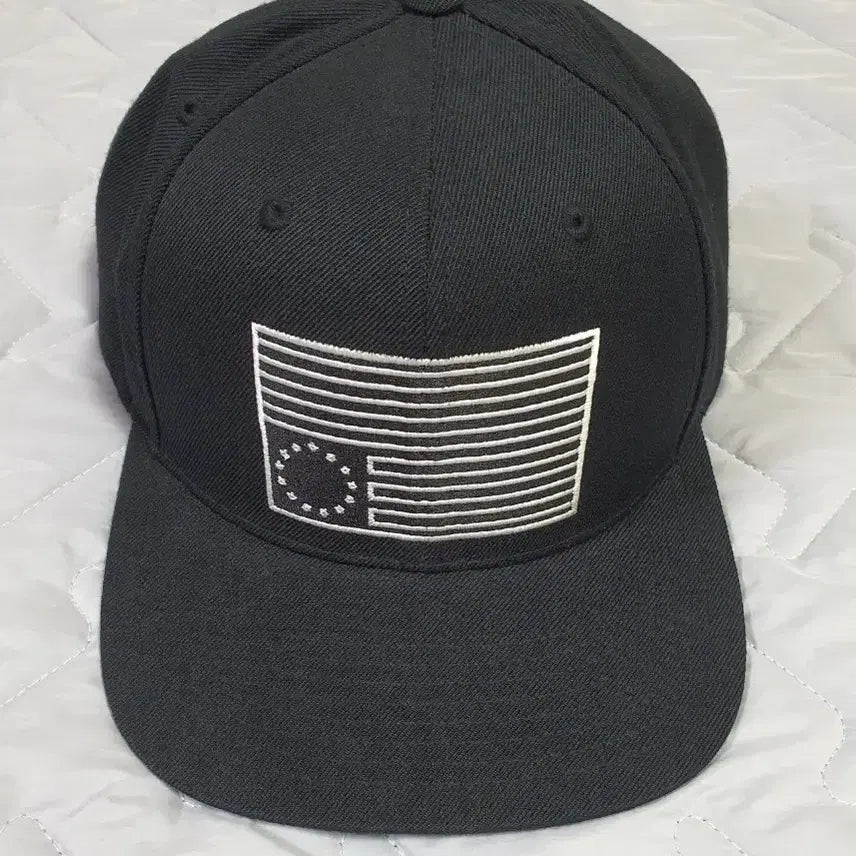 [SOLD OUT] 블랙스케일 모자