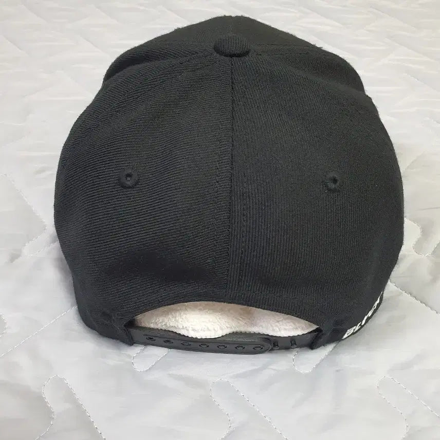 [SOLD OUT] 블랙스케일 스냅백 모자
