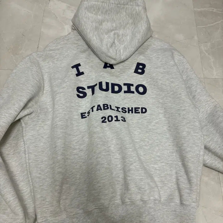 [BUNJANG] Iab Studio Hoodie / 아이앱스튜디오 후드티