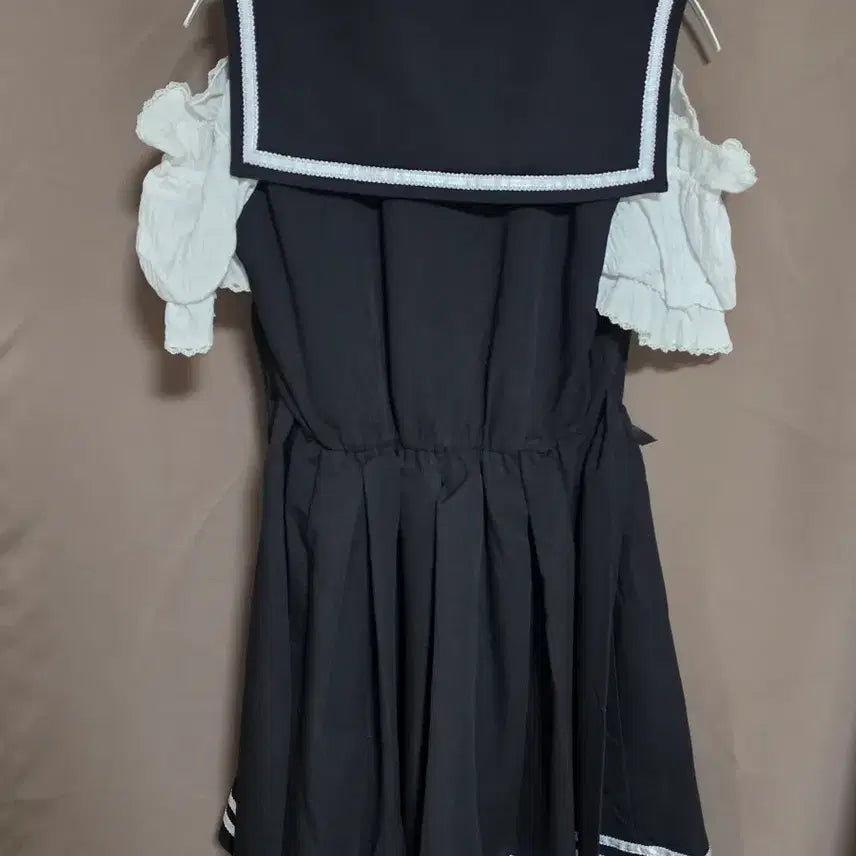 [SOLD OUT] Secret Honey 시크릿허니 세라 카라 도킹 원피스 블랙