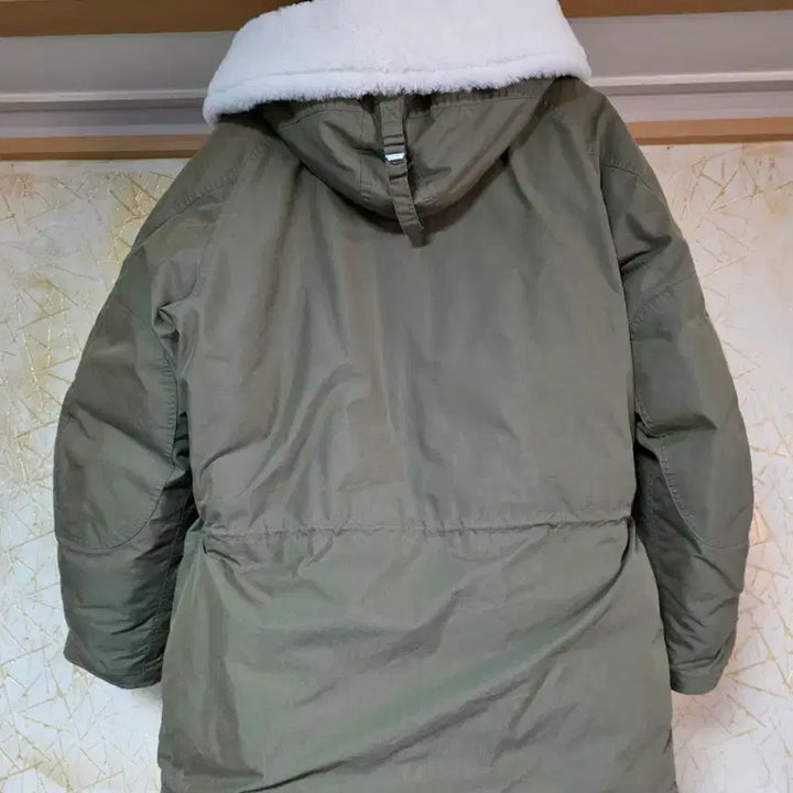 [SOLD OUT] 24fw 비헤비어 N3B 덕다운 패딩 밀 파카 세이지올리브 사이즈 3 라
