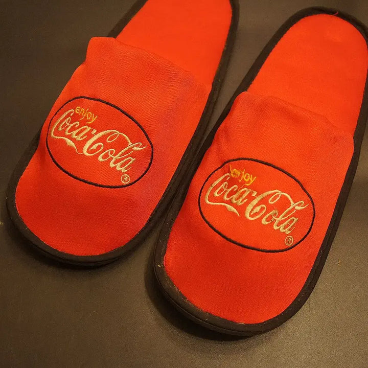[BUNJANG] Coca-Cola Limited Edition Slippers Display Item / 코카콜라슬리퍼 코카콜라소품 수집품장식품 인테리어소품한정판UU