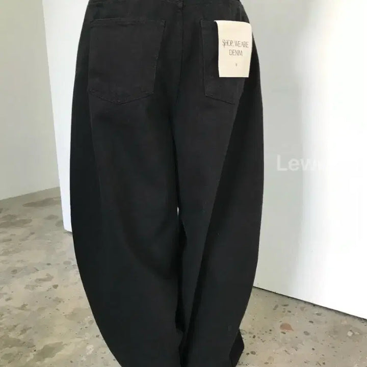 [SOLD OUT] 위아 제니팬츠