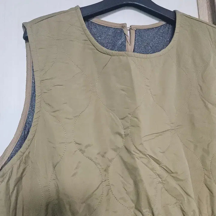 [BUNJANG] Rivergen Style Quilted Beige Dress / 리버젠 스타일 원피스