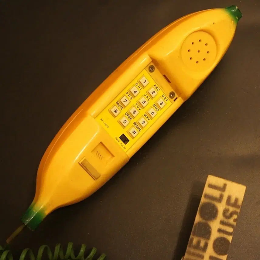[BUNJANG] Banana Vintage Rotary Phone Interior Prop Classic Telephone / 바나나 빈티지전화기 엔틱전화기 인테리어소품 클래식전화기 고전완구UU