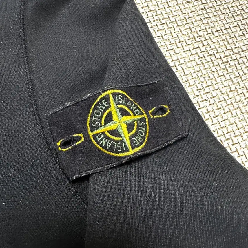 [BUNJANG] Stone Island Black Sweatshirt / [L/당일배송] 스톤아일랜드 블랙 맨투맨