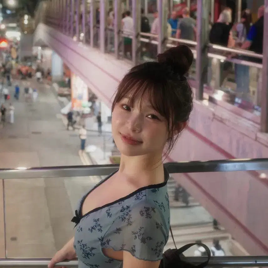 [BUNJANG] 백예린 원피스 에이블리 y2k 지그재그 무신사 퍼빗 모던로브 아뜨랑스 렌 / 백예린 원피스 에이블리 y2k 지그재그 무신사 퍼빗 모던로브 아뜨랑스 렌