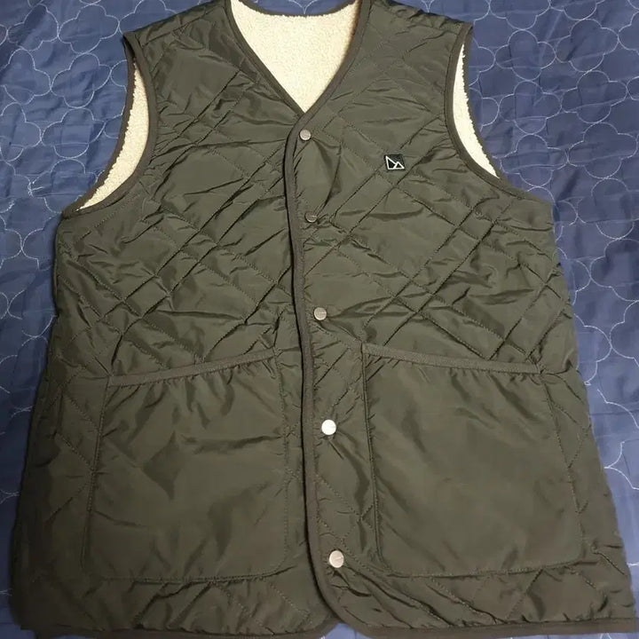 [BUNJANG] Life Log Reversible Fleece Vest (S) / 라이프로그 리버시블 플리스 조끼 베스트 (S)