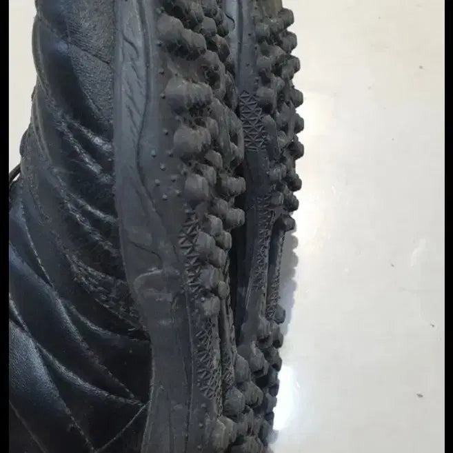 [SOLD OUT] ATHLETA 아슬레타풋살화 270