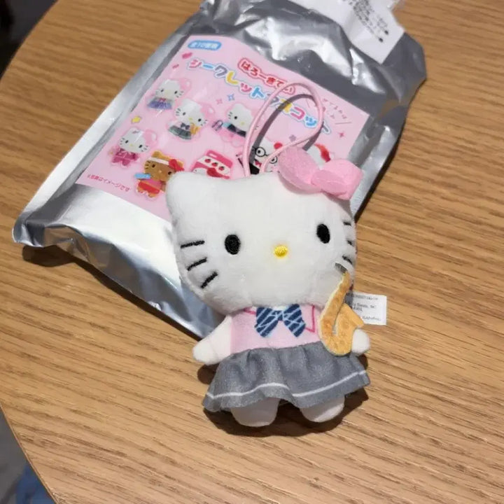 [BUNJANG] Sanrio Hello Kitty School Collection Uniform Mascot Keyring / 산리오 헬로키티 스쿨컬렉션 교복 마스코트 인형키링