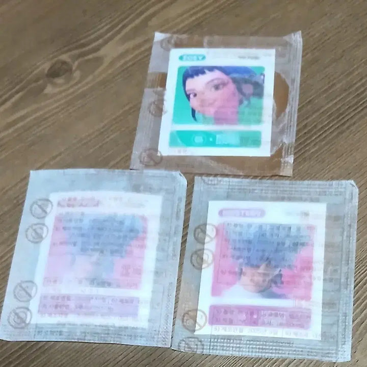 [BUNJANG] Paris Baguette Keddeheon Joy Sticker / 파리바게뜨 케데헌 띠부씰 1개 선택 케데헌 조이