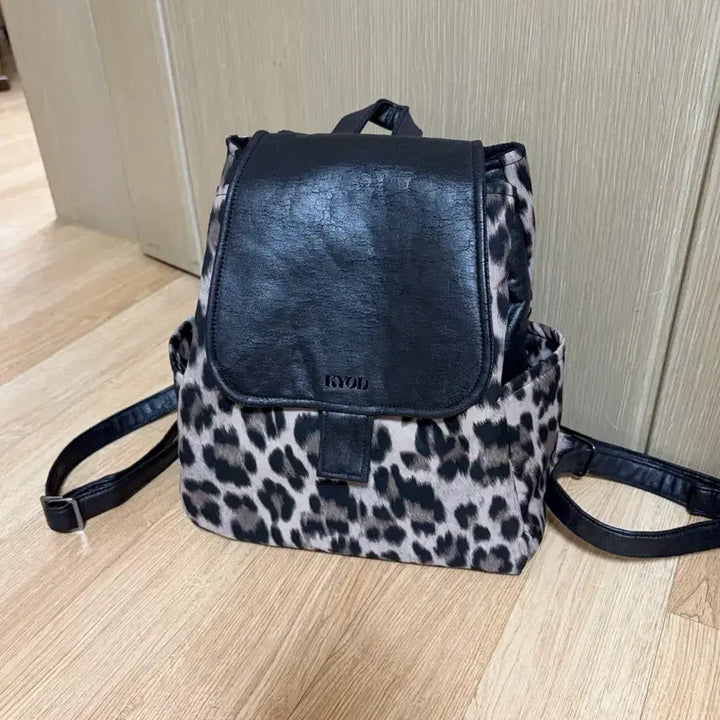 [BUNJANG] Leopard Print Backpack / 레오파드 백팩