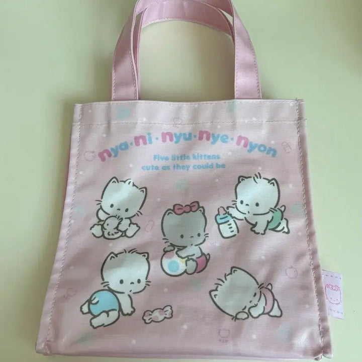 [SOLD OUT] 산리오 냐니뉴녜뇽 가방 고양이 모임 시리즈