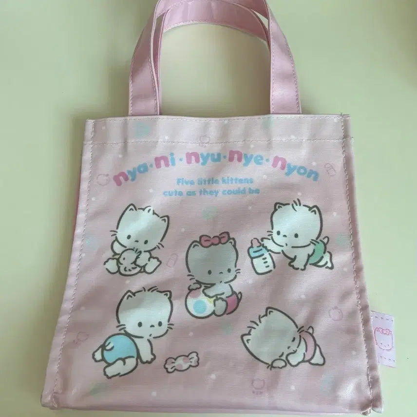 [SOLD OUT] 산리오 냐니뉴녜뇽 가방 고양이 모임 시리즈