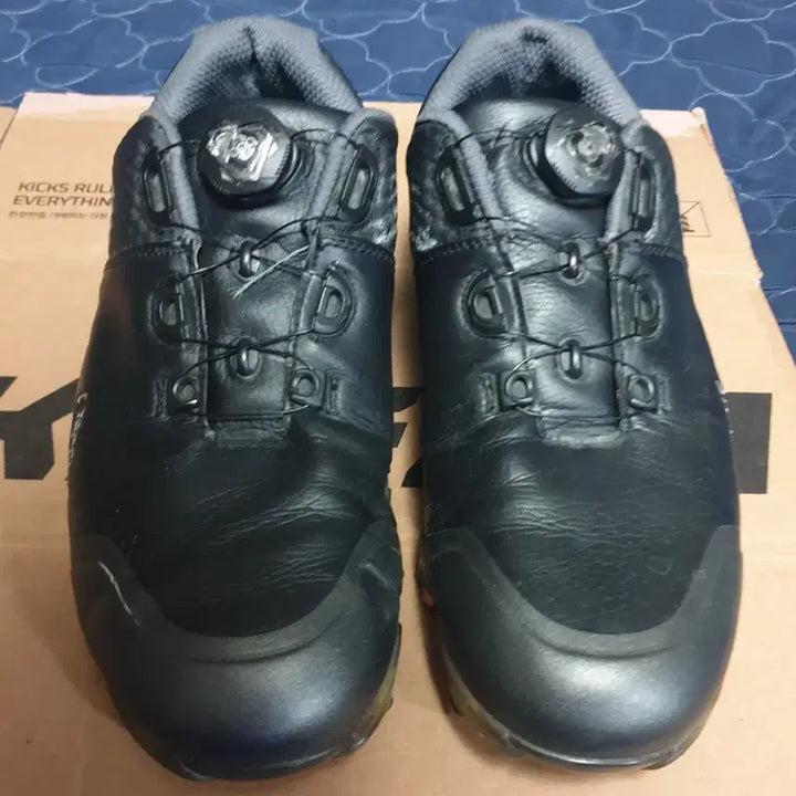 [BUNJANG] Descente Golf Boa Dial Spike Golf Shoes (Black, 265) / (단종매물) 데상트골프 보아다이얼 스파이크 골프화 블랙 (265)