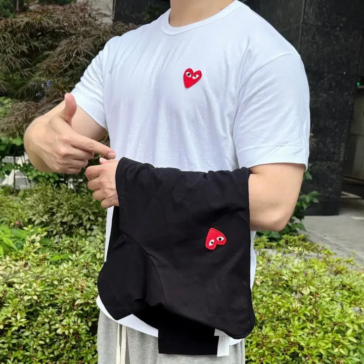 [BUNJANG] 꼼데가르송 레드와펜 반팔티 (새상품) / 꼼데가르송 레드와펜 반팔티 (새상품)