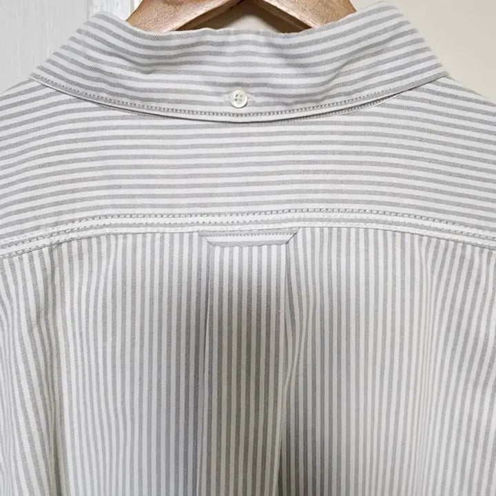 [SOLD OUT] 나나미카 버튼 다운 윈드 셔츠 그레이 스트라이프 XL