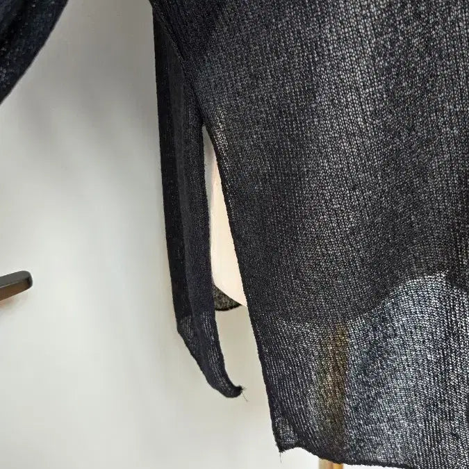 [BUNJANG] Black See-Through Loose Fit Long Sleeve Knit Top / 루즈핏 시스루 양쪽 옆트임 블랙 긴팔 니트