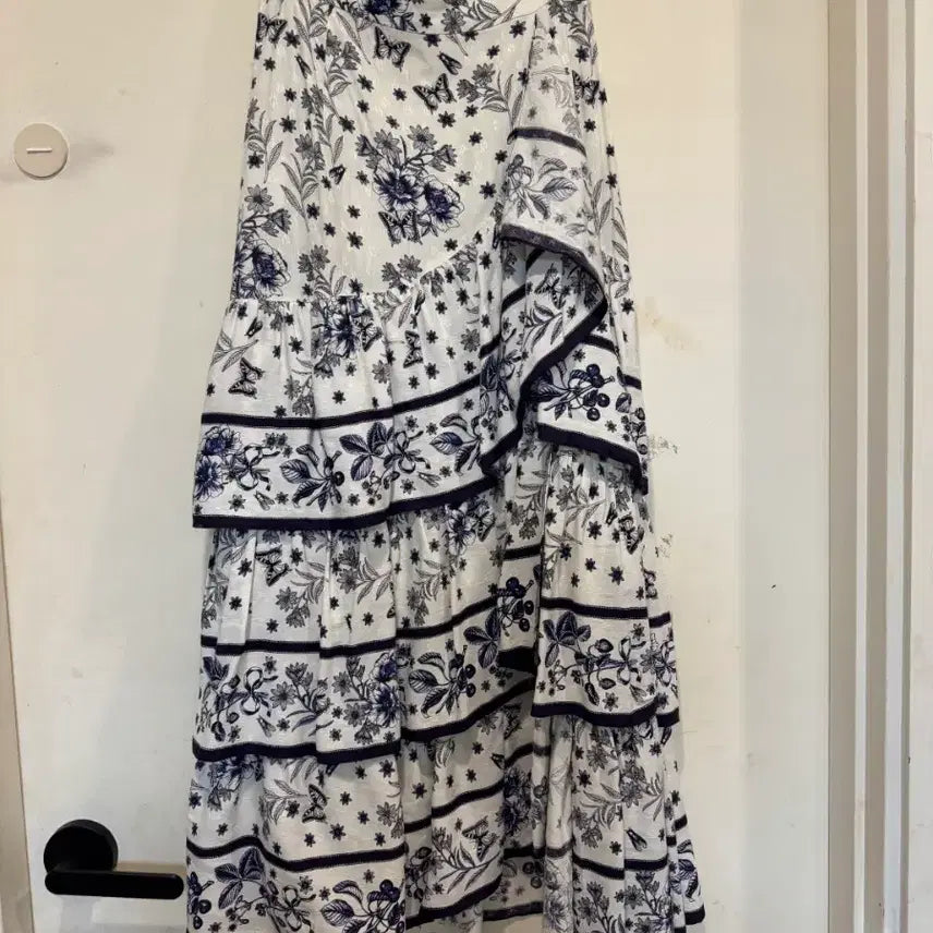 [SOLD OUT] sandro 산드로 러플 스커트