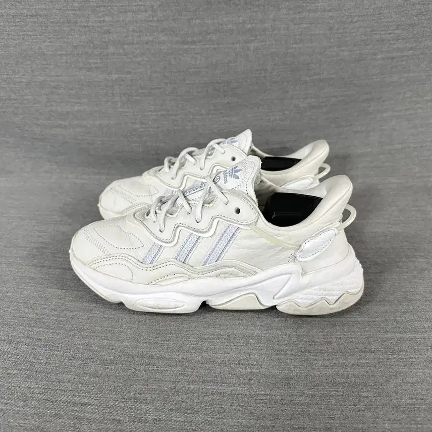 [BUNJANG] Adidas Ozweego Leather Sneakers (Women&