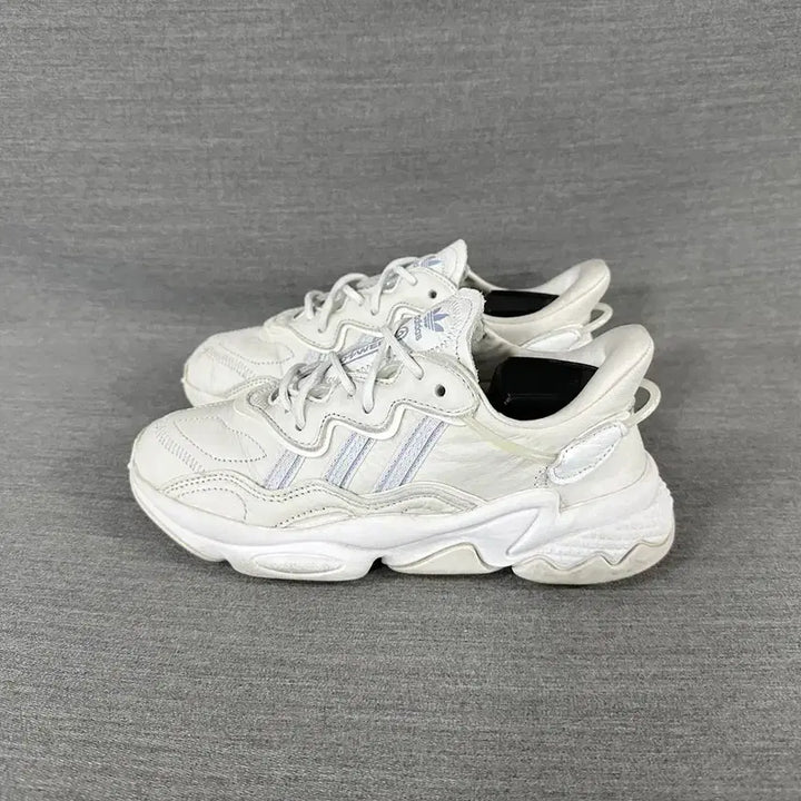 [BUNJANG] Adidas Ozweego Leather Sneakers (Women&