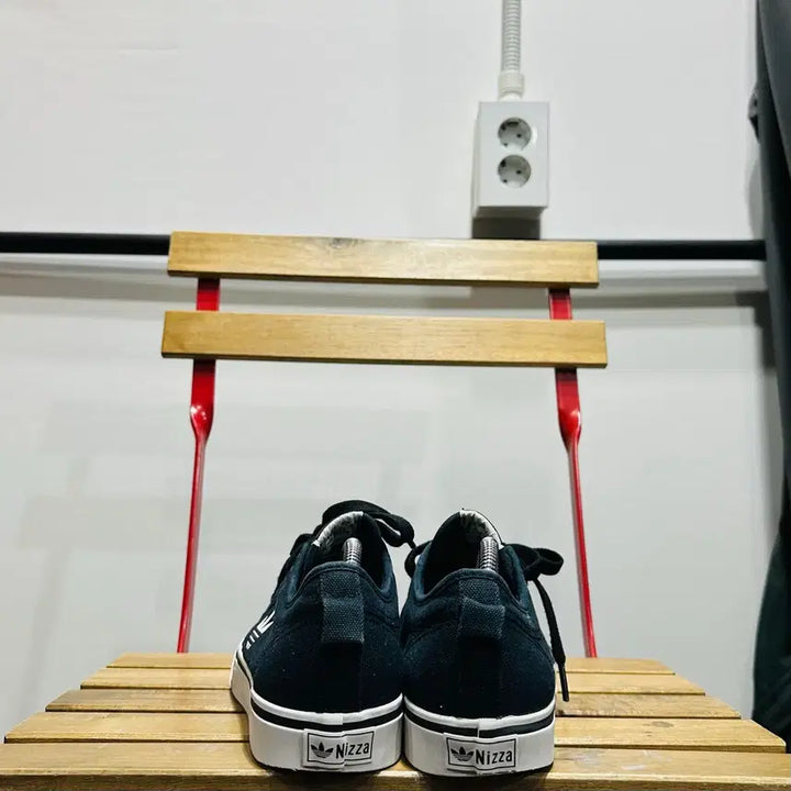 [SOLD OUT] 250) 아디다스 운동화 남녀공용 신발 니짜 트레포일 블랙