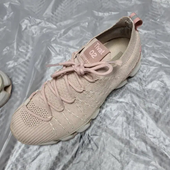 [BUNJANG] Ballop Tibat 02 Pink Sneakers / 채/밸롭 티바트 02 핑크 운동화 240