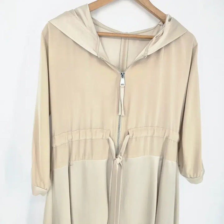 [BUNJANG] Beige Hooded Open Front Dress / 베이지 후드 지퍼 오픈형 원피스