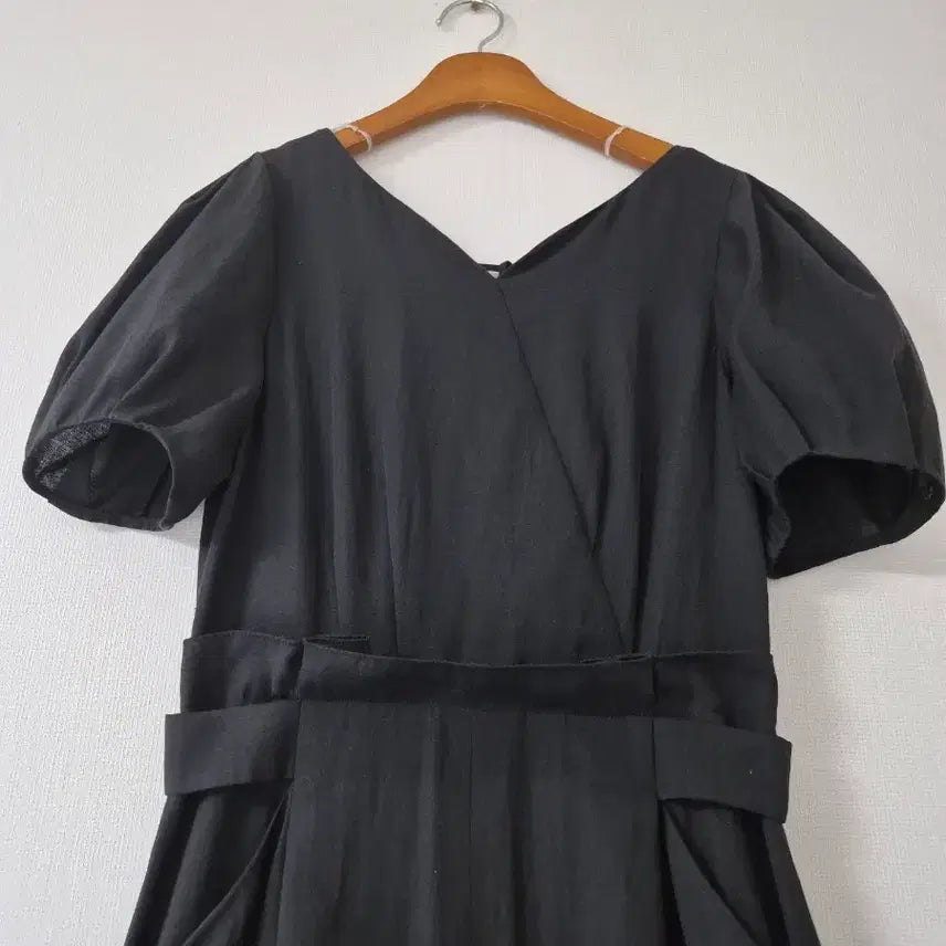 [SOLD OUT] [듀엘] 블랙 퍼프소매 와이드 점프수트