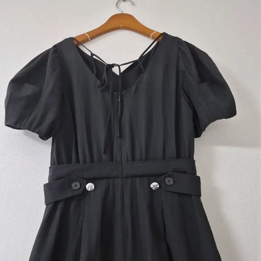 [SOLD OUT] [듀엘] 블랙 퍼프소매 와이드 점프수트