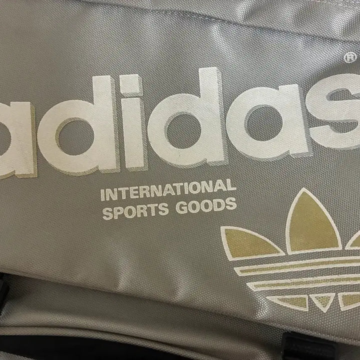 [BUNJANG] Adidas Old School Crossbody Bag / 아디다스 빈티지 올드스쿨 크로스백