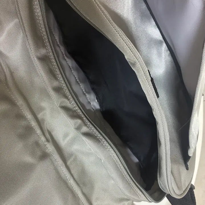 [BUNJANG] Adidas Old School Crossbody Bag / 아디다스 빈티지 올드스쿨 크로스백