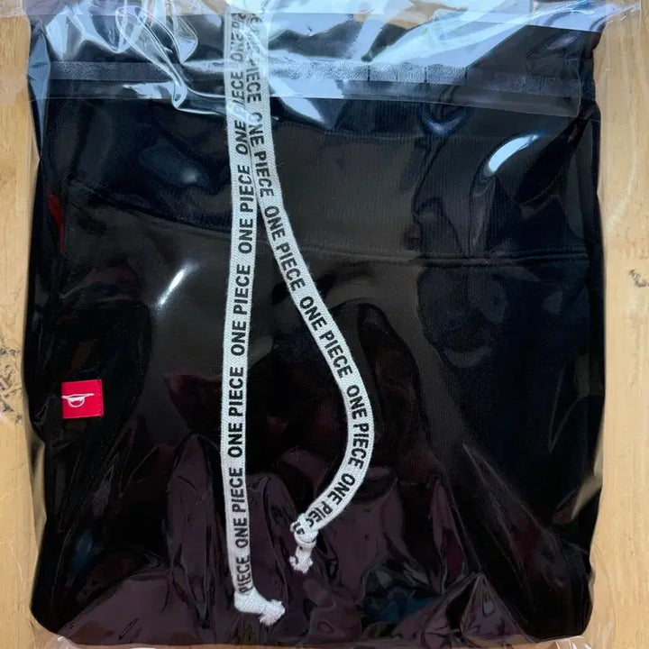 [BUNJANG] One Piece Ope Ope no Mi Embroidered Hoodie / 원피스 오페오페 열매 자수 후드티 (미사용 / 정품)